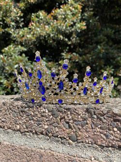 Royal Blue Quinceañera Crown