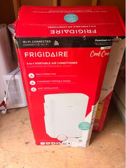 Frigidaire air conditioner / 14,000 BTUs