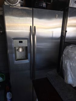 Refrigerator GE