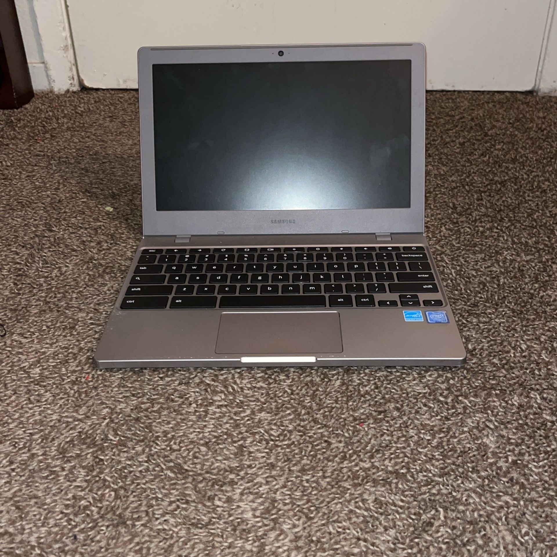 Samsung-Chromebook Model-xe310xba(PICKUP ONLY)