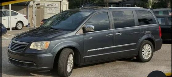 2011 Chrysler Town & Country