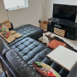 Gorgeous Black Morabo Leather 2pc Sectional 