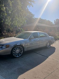 1999 Lincoln Town Car