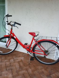 Bicycle classic vintage 7 speed good condition  serious buyer 26 inch & adjustable seat