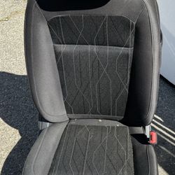 FREE FRONT SEAT FORD ECOSPORT 2018