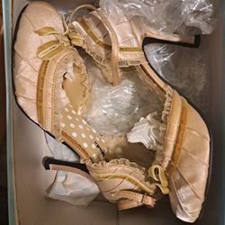 Top Moda Doll Pumps Size 6