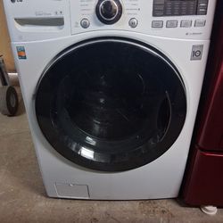 LG Front Load Washer And Dryer Set 