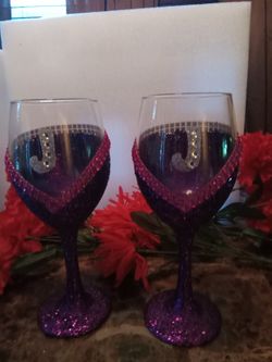 Glitter  Wine Glasses  With Initial  Of Your Choice. 