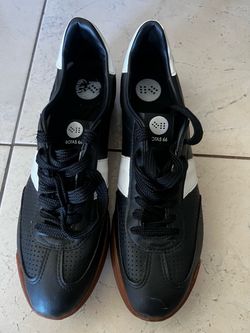 of Botas 66 Tofu Black low-top synthetic sneakers