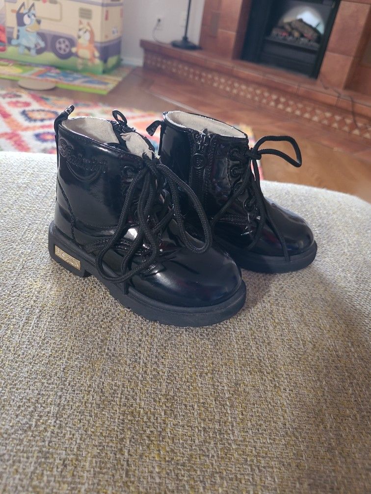 Toddler Black Boots Size 7
