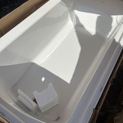 NEW Sterling KOHLER Bathtub 60”x30”  Soaking Bath Tub