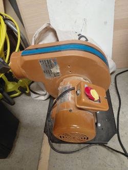 Dust collector