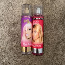 Nicki Minaj Sprays 