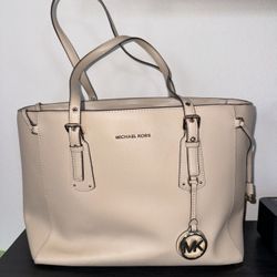 Michael Kors Leather Tote purse