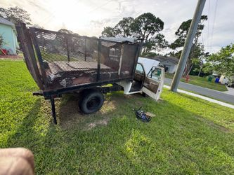 Dump truck