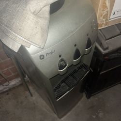 Untested Water Fountain Dispenser