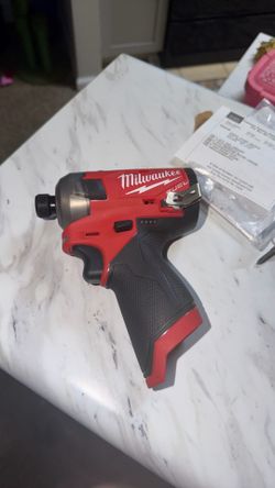 Milwaukee m12 impact drill
