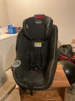 Black Graco car seat