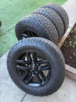 18 Chevy trail boss wheels and tires