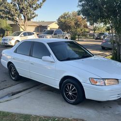 1999 Toyota Camry