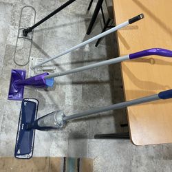 Assorted Mops/2 With Spray Bottles