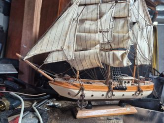 Miniature wood sail