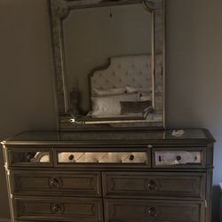 Sloane Dresser With Beautiful Mirror
