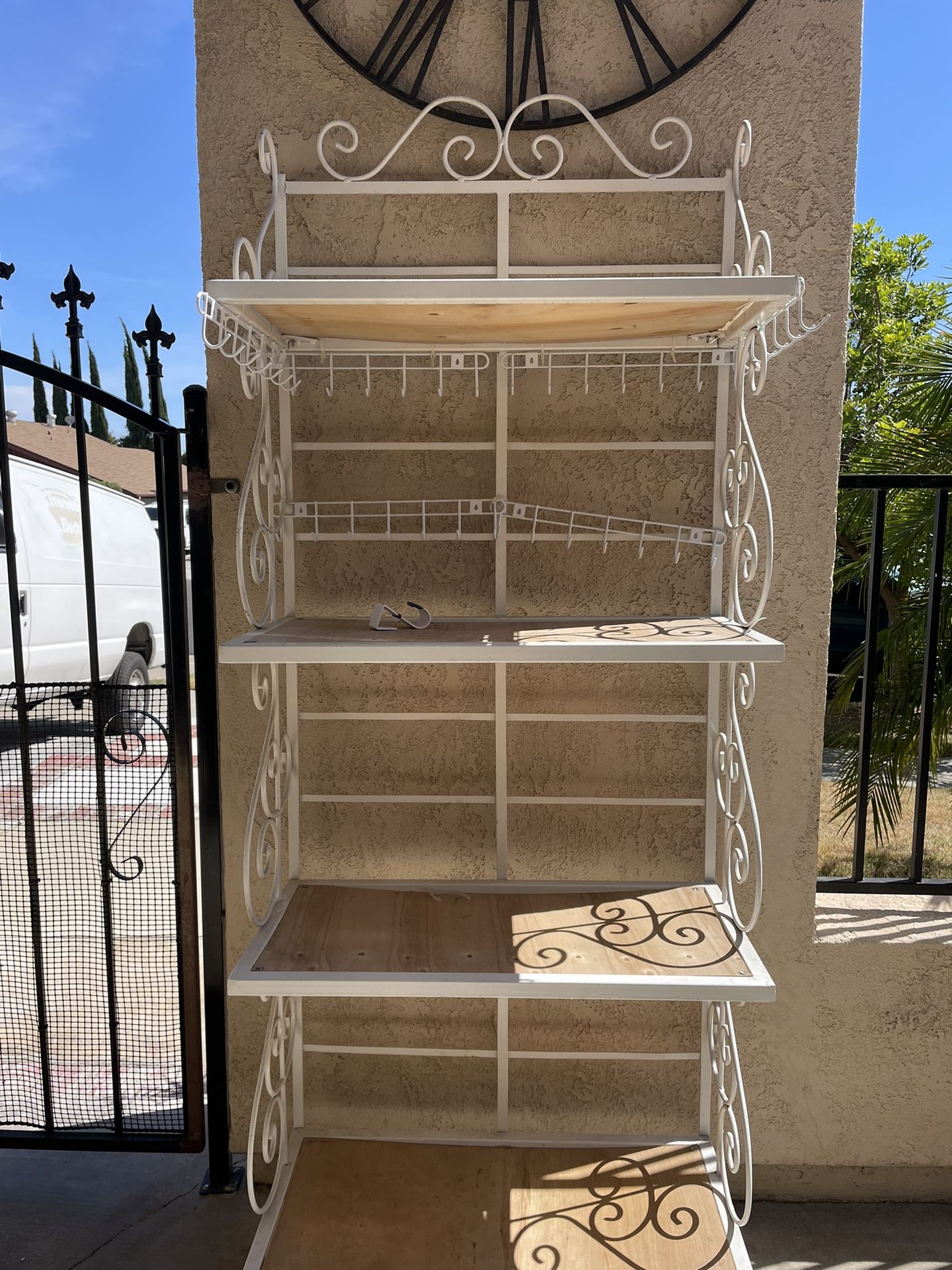 Wrought iron Bakers rack 6’ Feet 