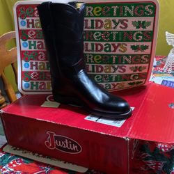 Justin boots women’s $75.00