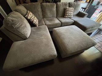 Gray Fabric Sectional Sofa with Ottoman