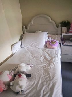 Twin Bed