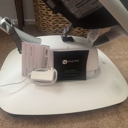 4 Moms MamaRoo Multi Motion Swing