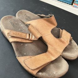 Taos Habana Tan Tumble Leather Adjustable Strap Sandals Size 9