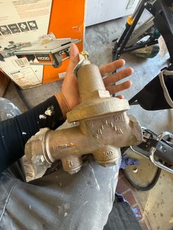 1 1/2 valve
