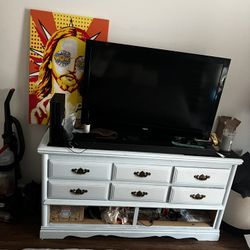 Dresser & 48” Tv 