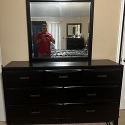 7 Piece king size bedroom set