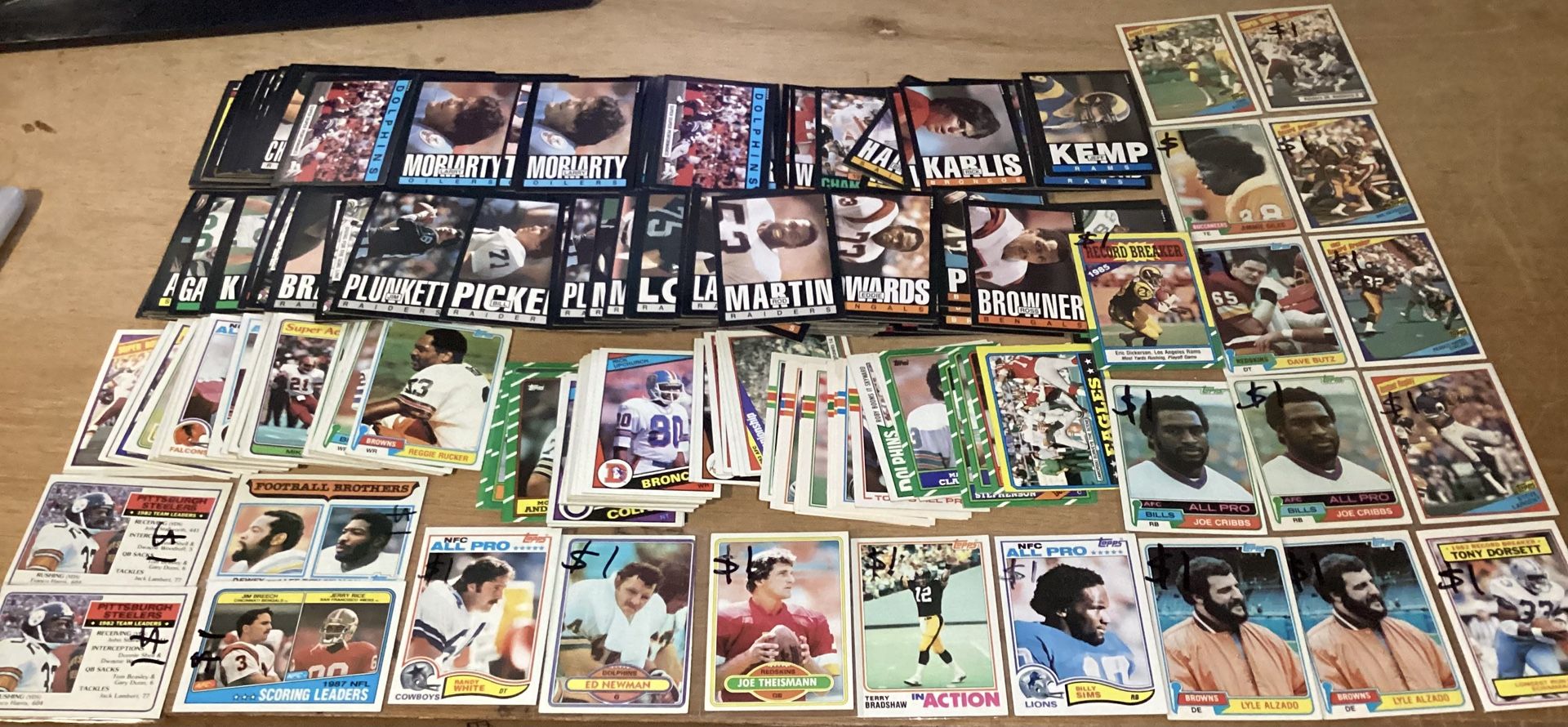 Over 500 NFL Football cards from 1980s Bradshaw,sims,largent,Theisman,and more