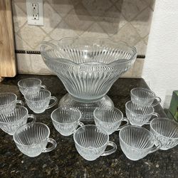 Gibson Royal Crest Party Punch Bowl And 12 Cups 
