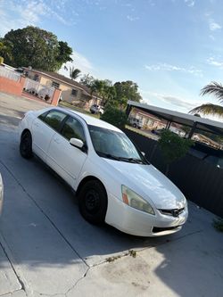 Honda accord LX 2004