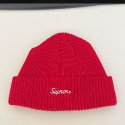 Supreme Loose Gauge Red Beanie