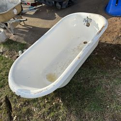 Claw Foot Tub 