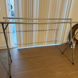 New adjustable clothing rack