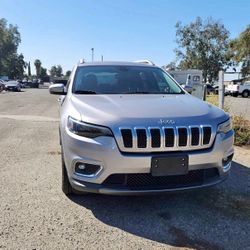 2019 Jeep Cherokee · Altitude Lux Sport Utility 4D
