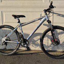Trek Mountain Bike Excellent 