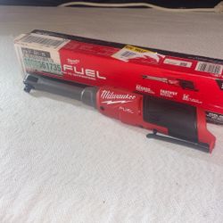 Milwaukee Fuel 3/8 Extended High Speed Ratchet 
