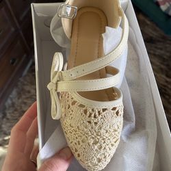 Girls Size 11 Flat Shoe 