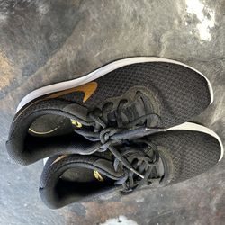 Nike Black Tanjuns - Size 7.5 - Like New - $20
