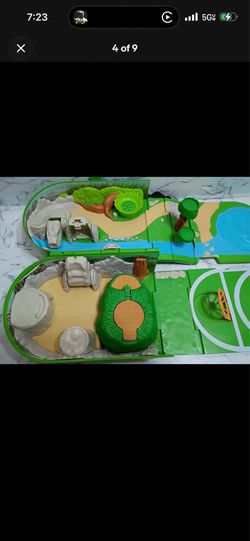 Pokemon Hard Carrying Case Playset Foldout Backpack Green