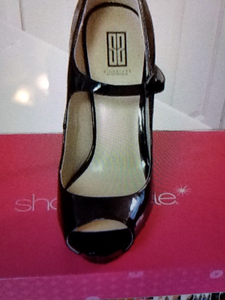 New blk pattern leather heel shoe
