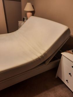 Sleep number queen smart 360 bed like new
